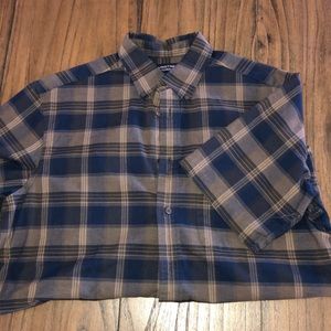 Men’s button down short sleeve shirt